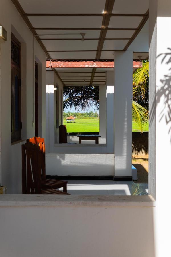 Hotel Surf & Yoga Arugam Bay Esterno foto