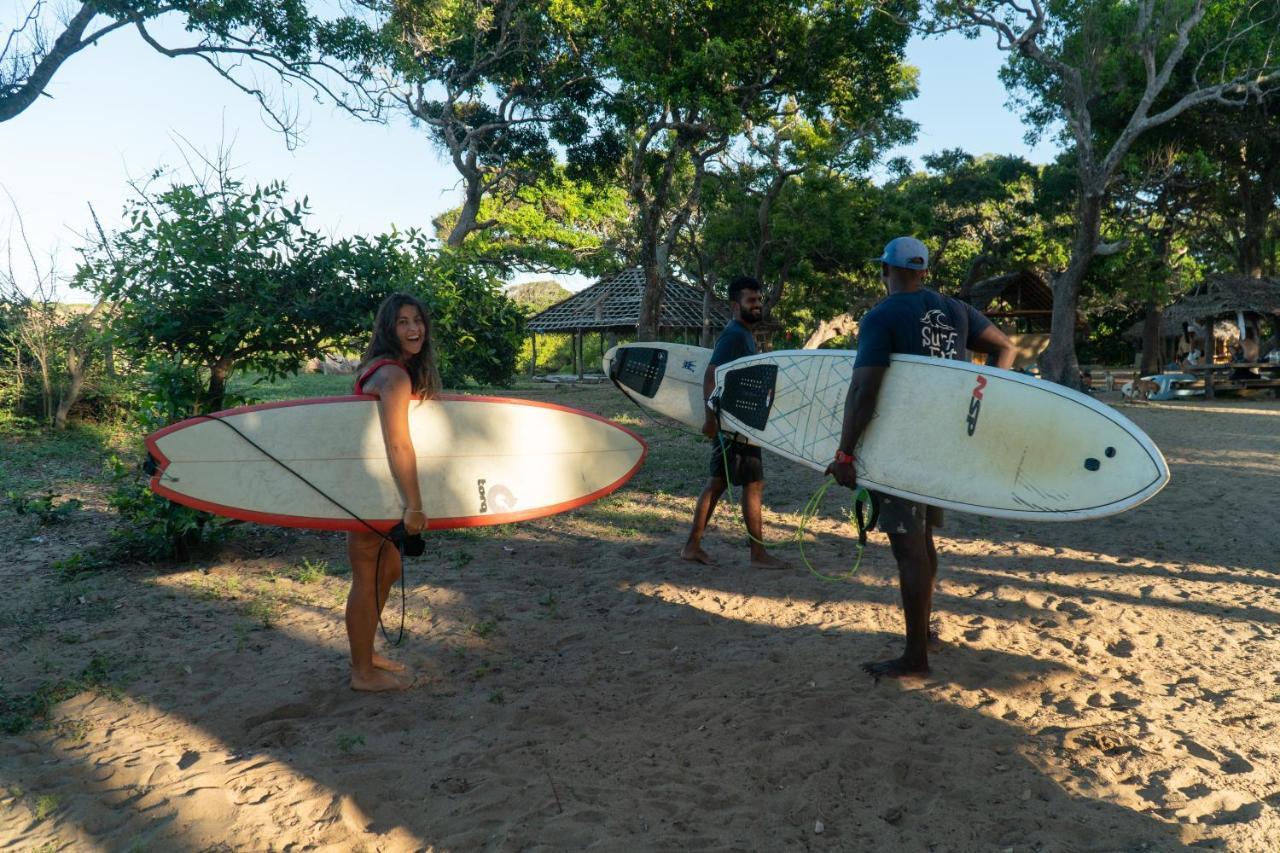 Hotel Surf & Yoga Arugam Bay Esterno foto